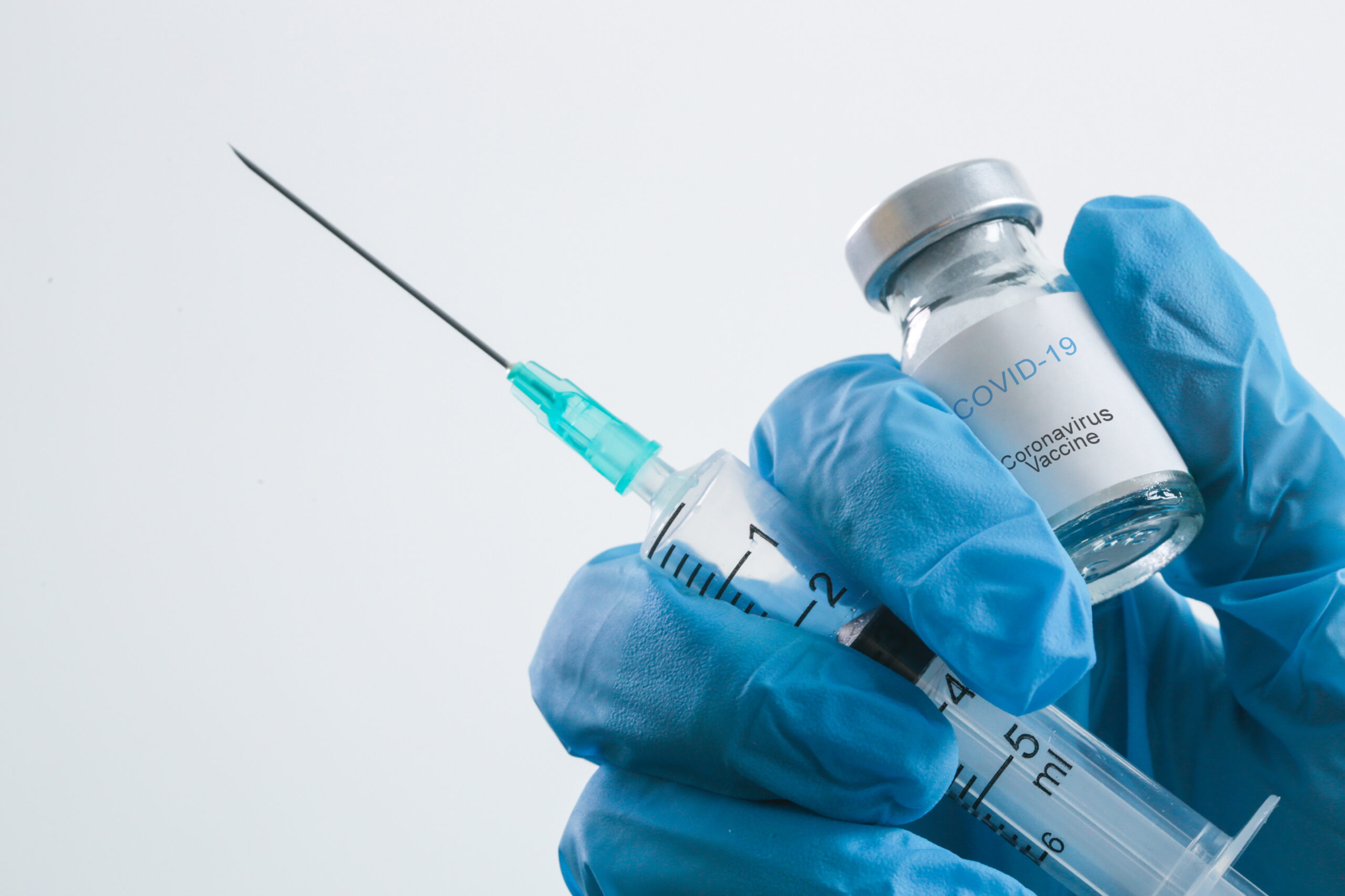 Trump Signs Executive Order to Reinstate Service Members Dismissed Over COVID Vaccine Refusal