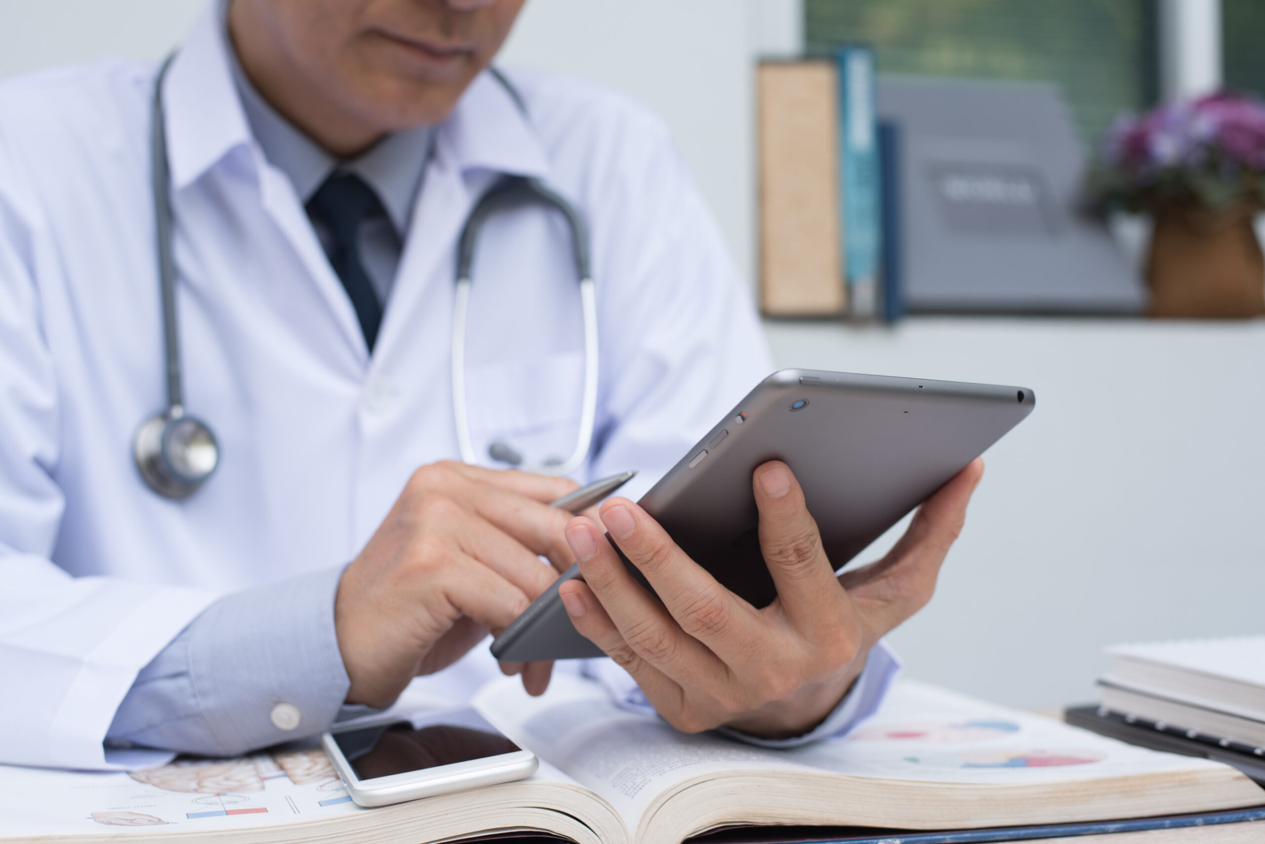 New Arizona Law Forces Doctors to Review All Health Insurance Denials Image