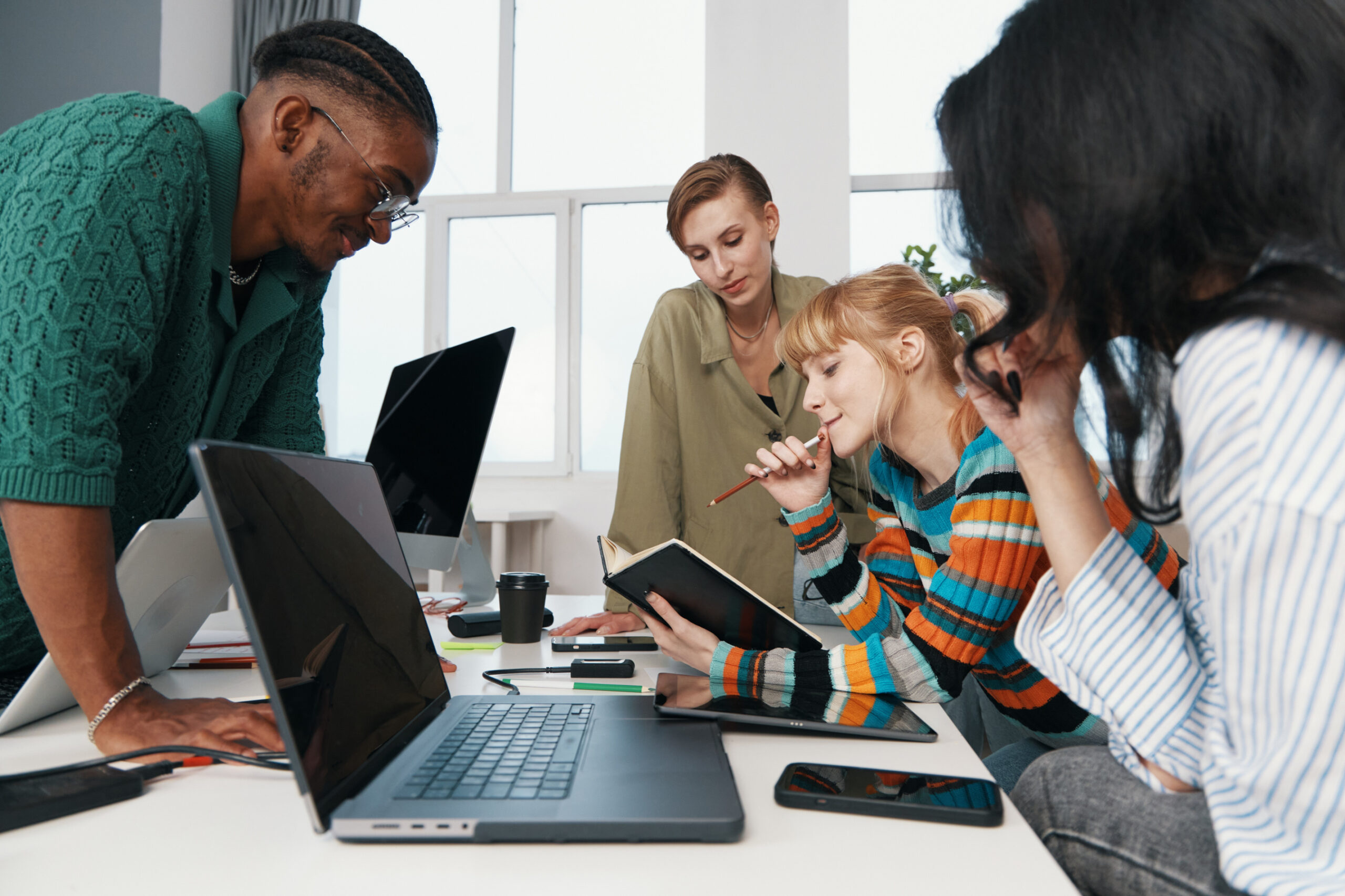 9 Office Etiquette Mistakes That Could Derail Your Career