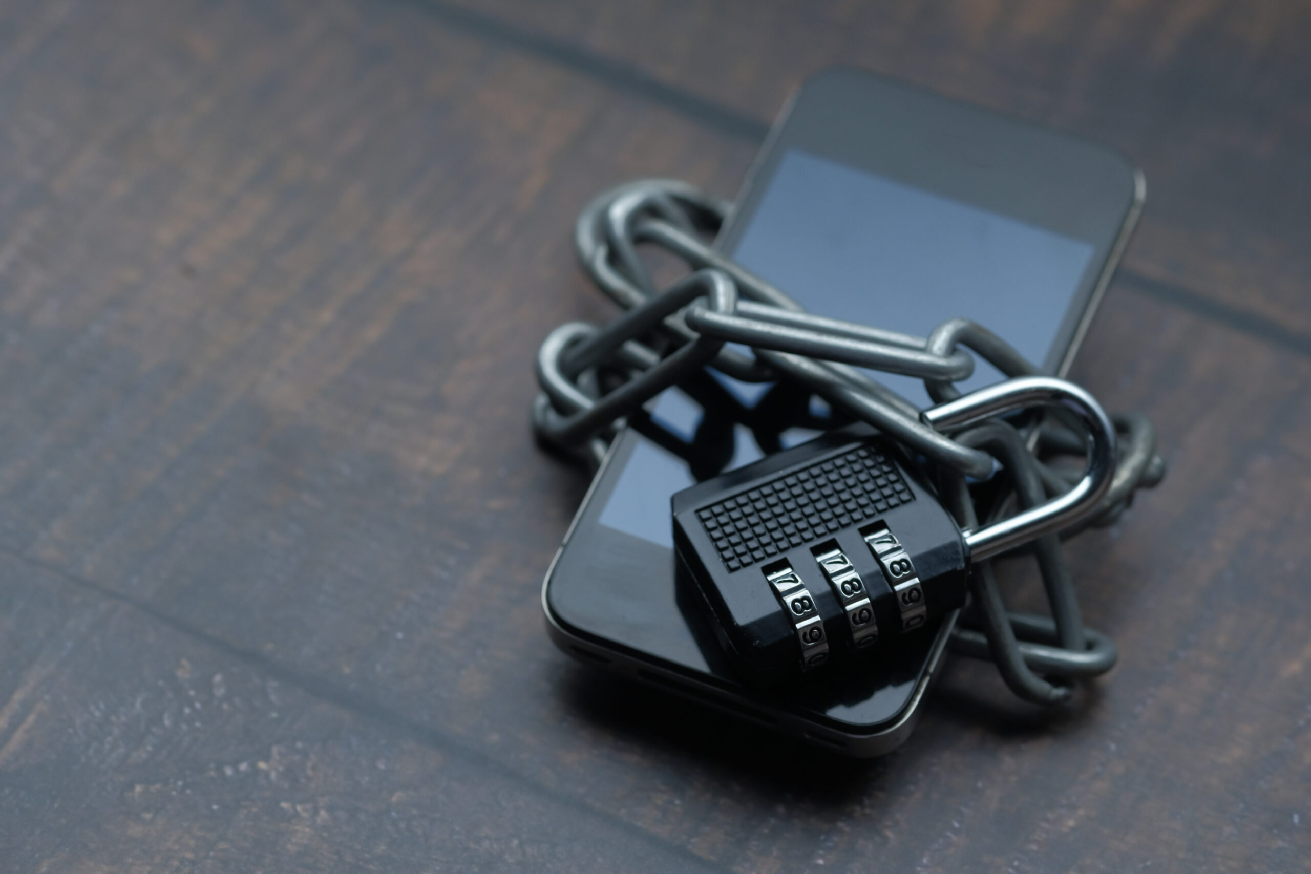 Arkansas’ ‘Bell to Bell, No Cell’ Law Brings Back Lunchtime Conversation