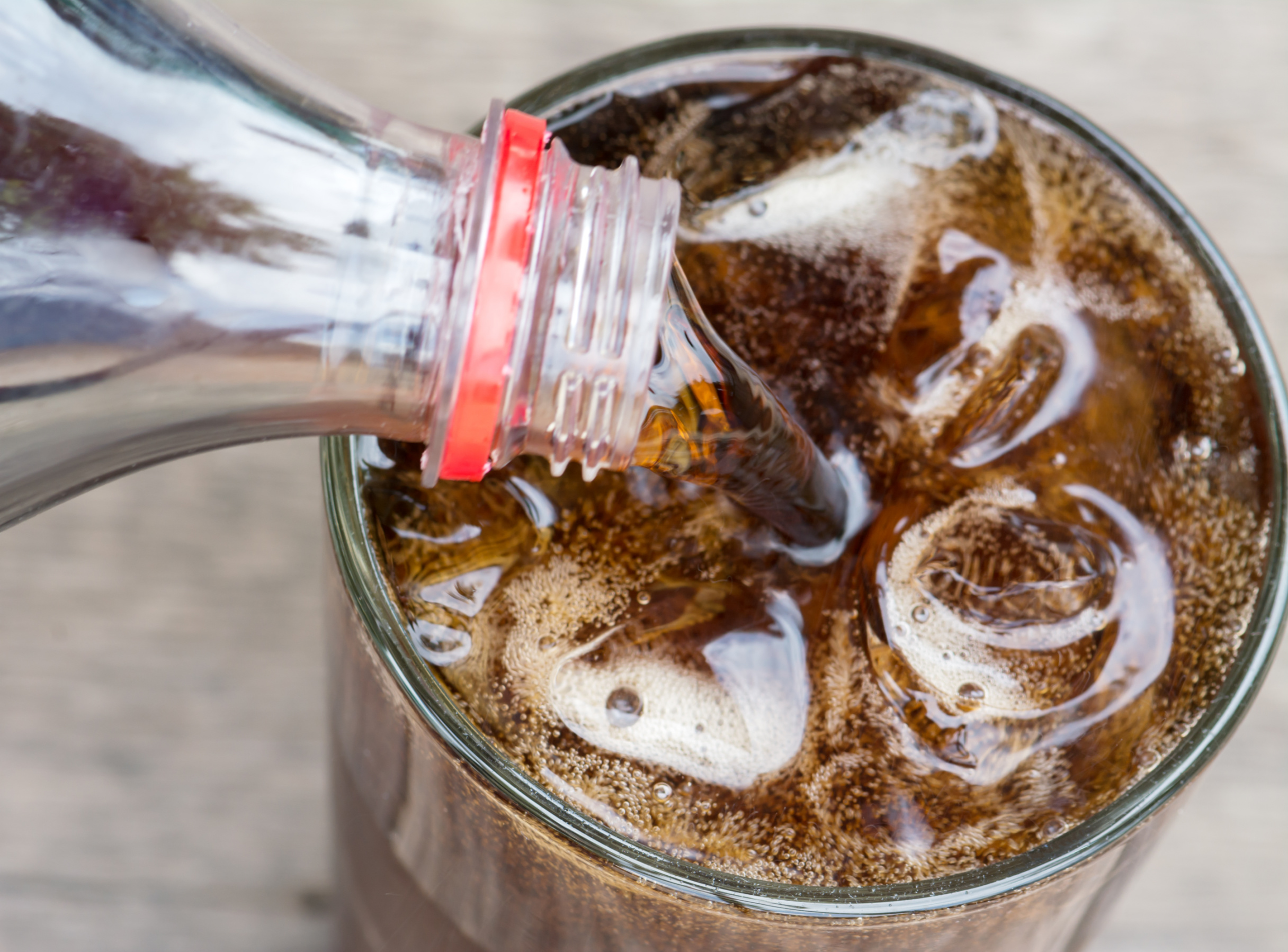 Study: Diet Sodas May Accelerate Brain Aging by 1.6 Years