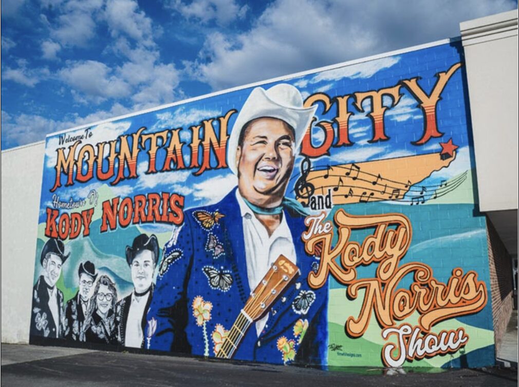Mountain City Strikes a Chord with Kody Norris Mural Celebration Image