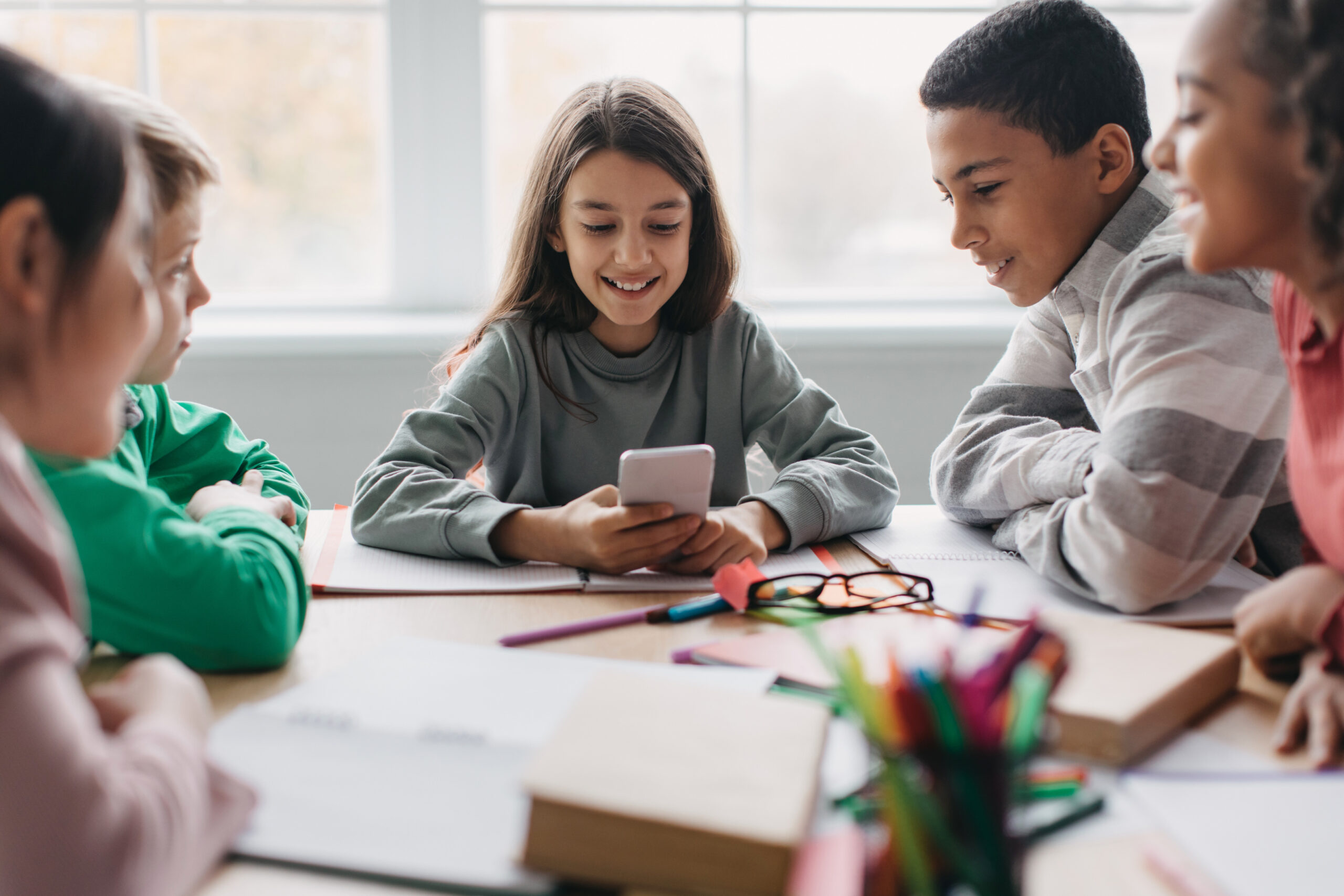 Kelly Ayotte’s Cell Phone Ban in Schools: A Push for Focused Learning Amid Free Speech Debate