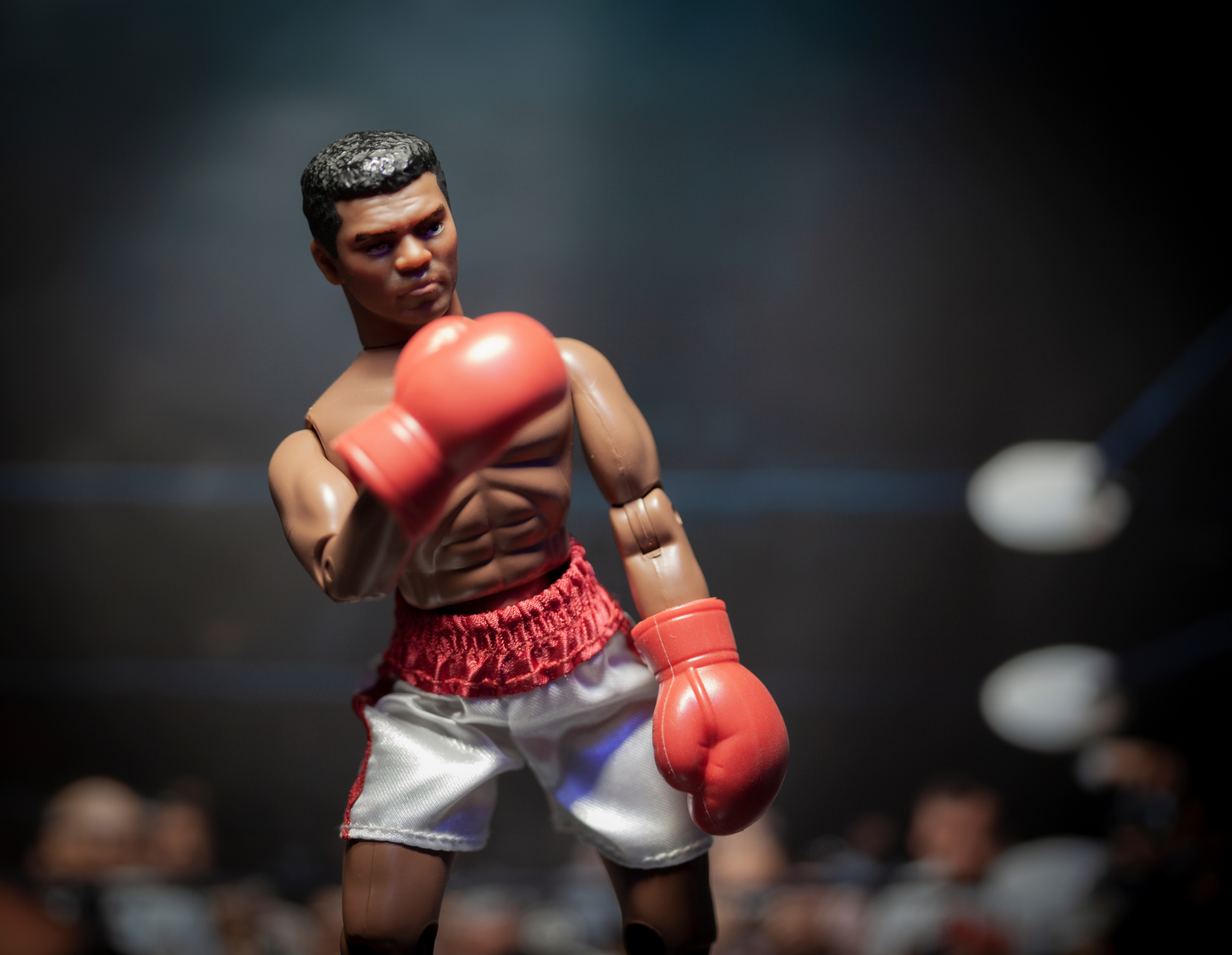 “Get Up and Fight”: World’s Largest Muhammad Ali Statue Unveiled in Lewiston, Maine Near Site of Historic Knockout Image