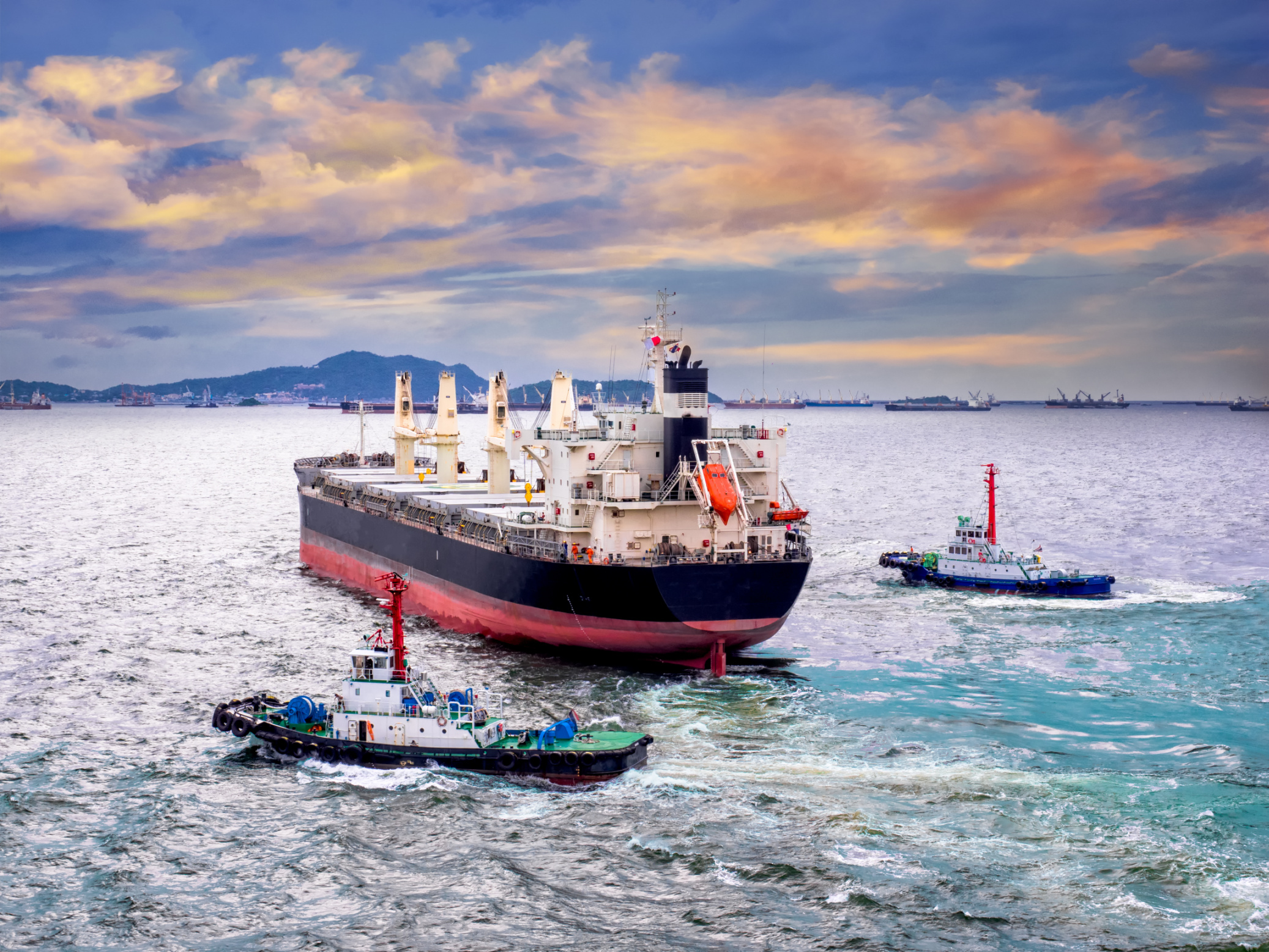 Trump, EU Strike Trade Deal: 15% Tariffs Imposed on European Goods