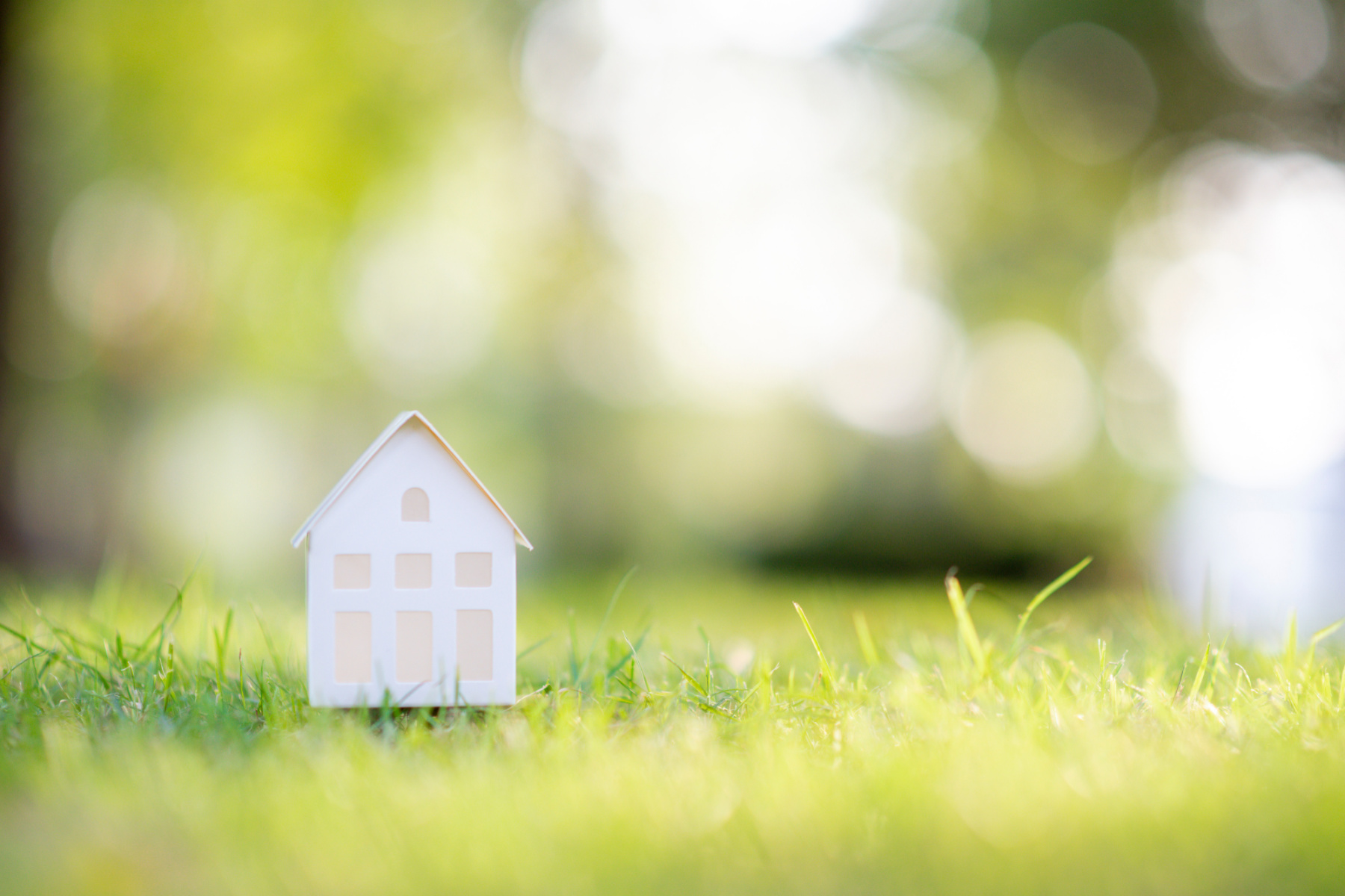 Home Builders Slash Prices as High Rates and Low Demand Take Toll