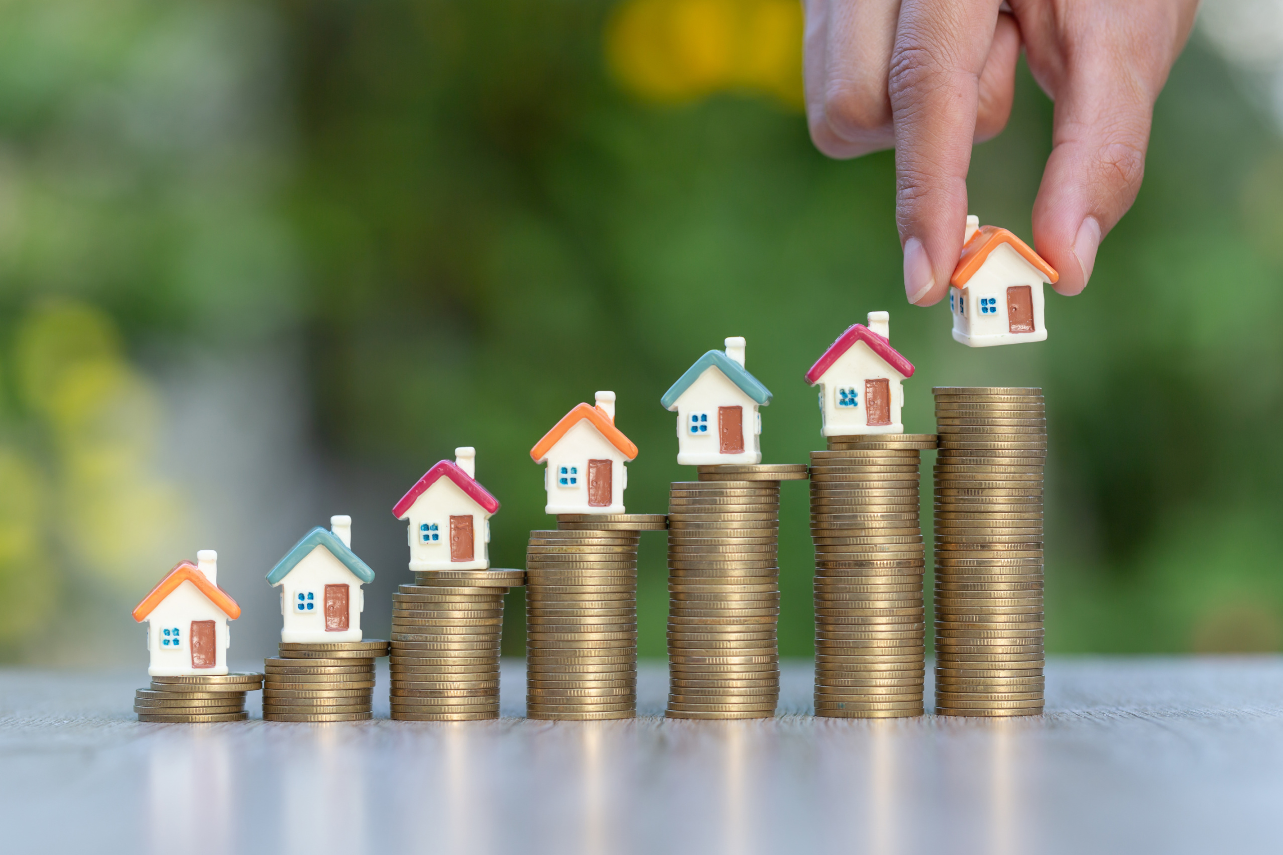 Why Home Prices Aren’t Falling Despite the Housing Slowdown