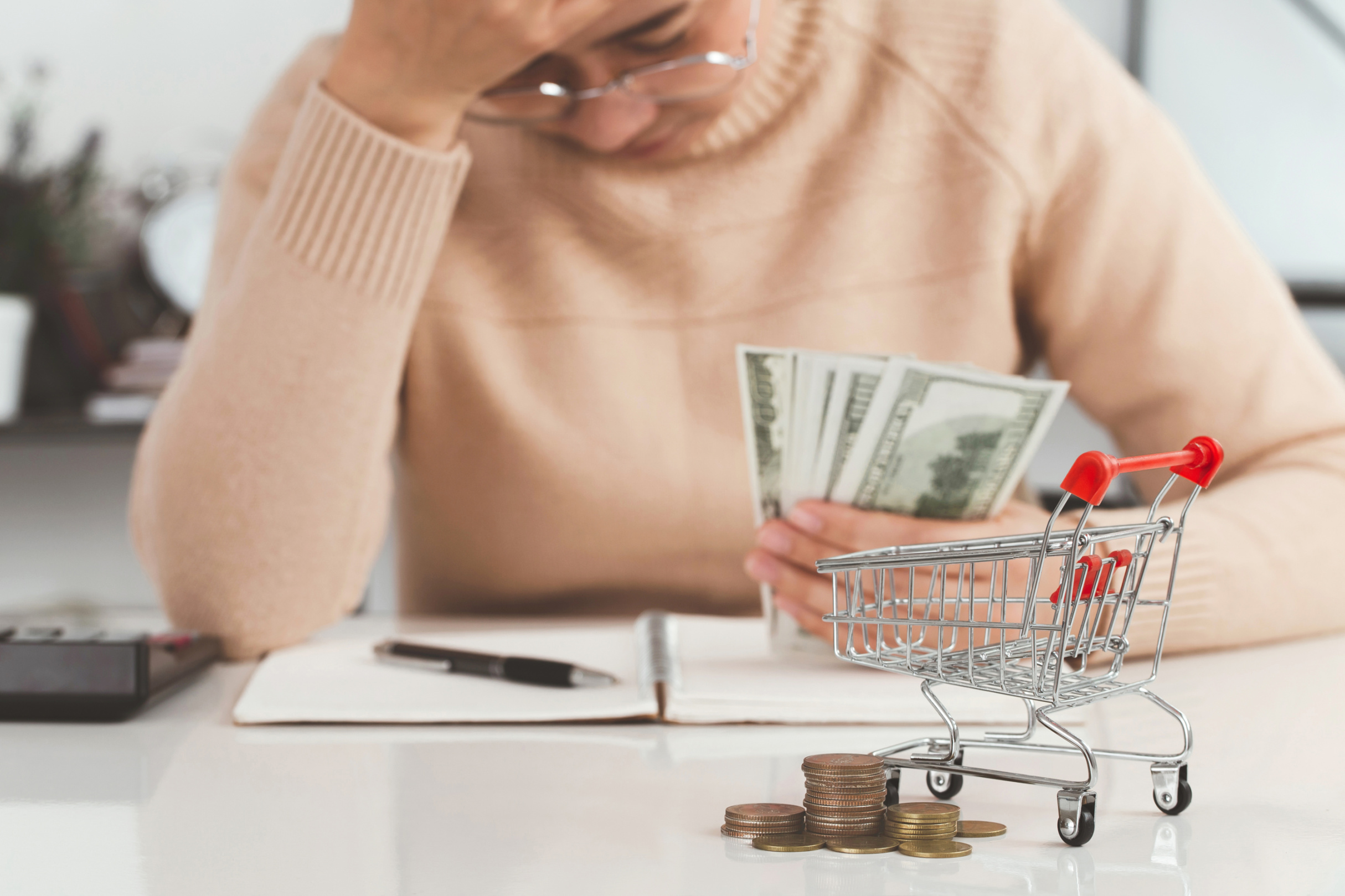 Consumer Confidence Falls Again as Inflation Worries Linger