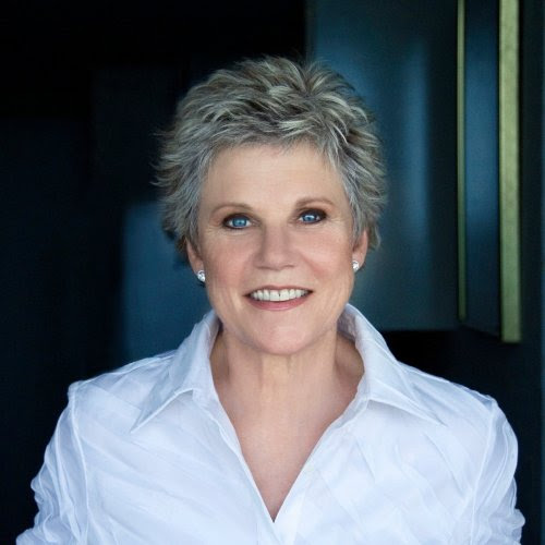 Anne Murray Offers Free Holiday Screening of Full Circle Documentary Image